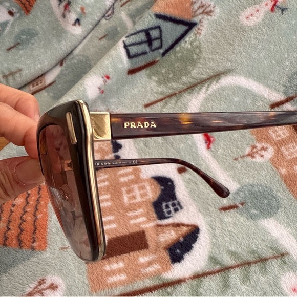 Prada sunglasses. - Picture 11 of 12